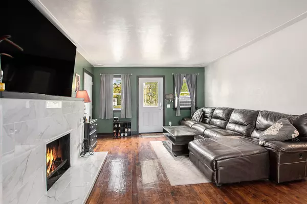 Muskegon, MI 49442,687 S Sheridan Drive
