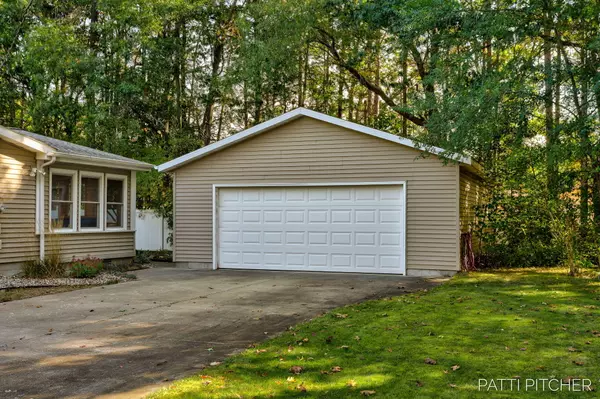 Grand Haven, MI 49417,14128 Luckett Lane