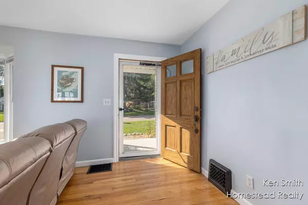 Wyoming, MI 49418,2440 Cherrywood SW Court