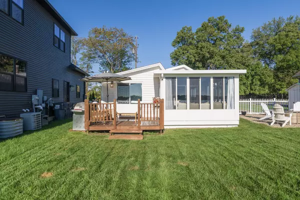 10227 Woodlawn Drive, Portage, MI 49002