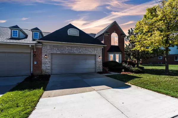 47671 Vistas Circle N Drive, Canton, MI 48188