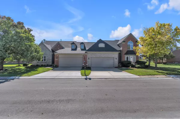 Canton, MI 48188,47671 Vistas Circle N Drive