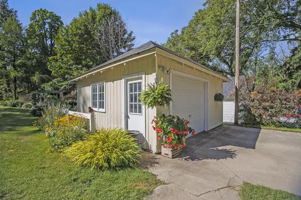 Holland, MI 49423,1092 South Shore Drive