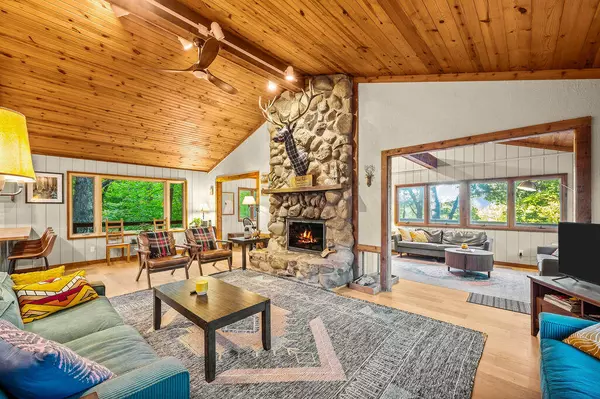 Three Rivers, MI 49093,11008 Corey Lake Road