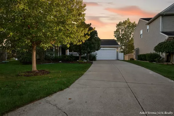 3668 Running SE Brook, Kentwood, MI 49512