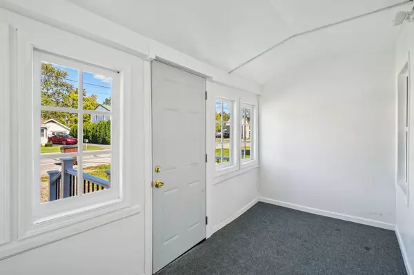 South Rockwood, MI 48179,6590 S Huron River Drive