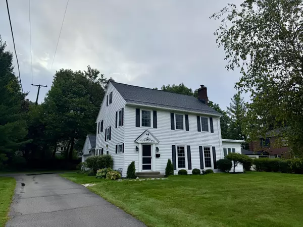 48 Bel Air NE Drive, Grand Rapids, MI 49503