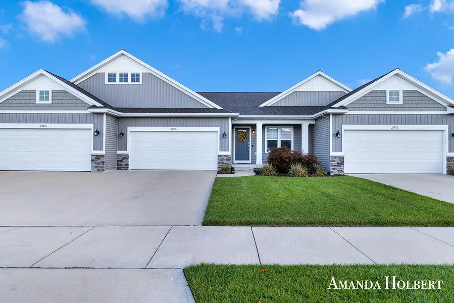 2905 Tributary Drive NE, Rockford, MI 49341