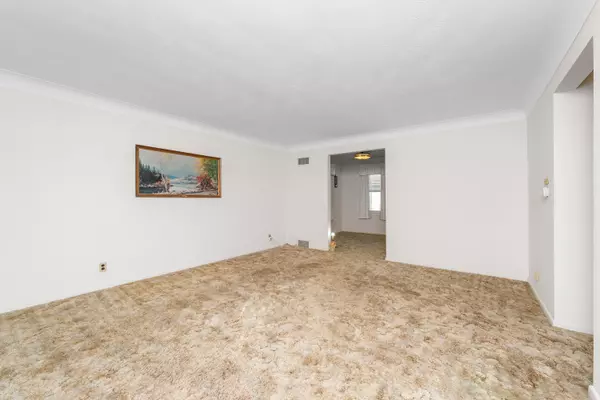 Three Rivers, MI 49093,622 S Hooker Avenue