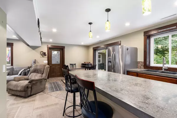 Kalamazoo, MI 49009,4554 S 4th Street