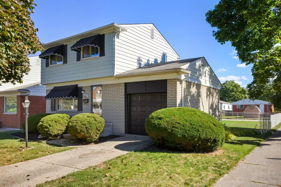 1339 Marion Avenue, Lincoln Park, MI 48146