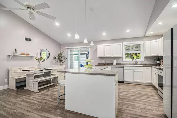 Buchanan, MI 49107,704 Ottawa Court