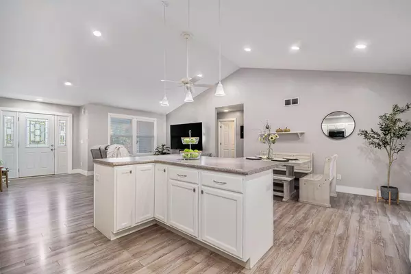 Buchanan, MI 49107,704 Ottawa Court