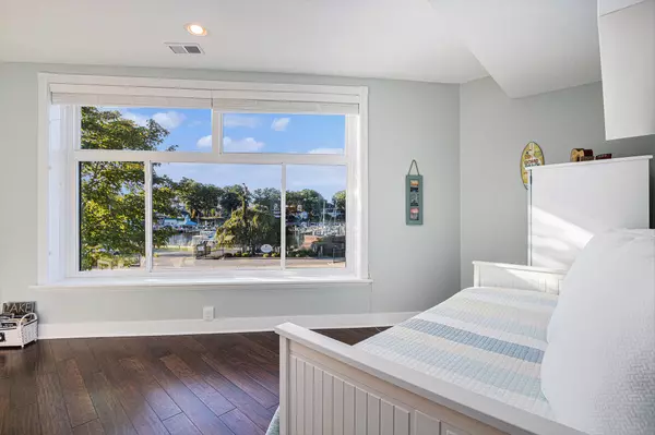 South Haven, MI 49090,259 Kalamazoo Street #4