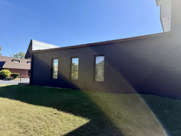 Jackson, MI 49202,3010 Wildwood Avenue