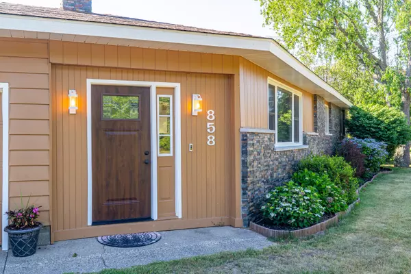 Norton Shores, MI 49441,858 Winslow Court