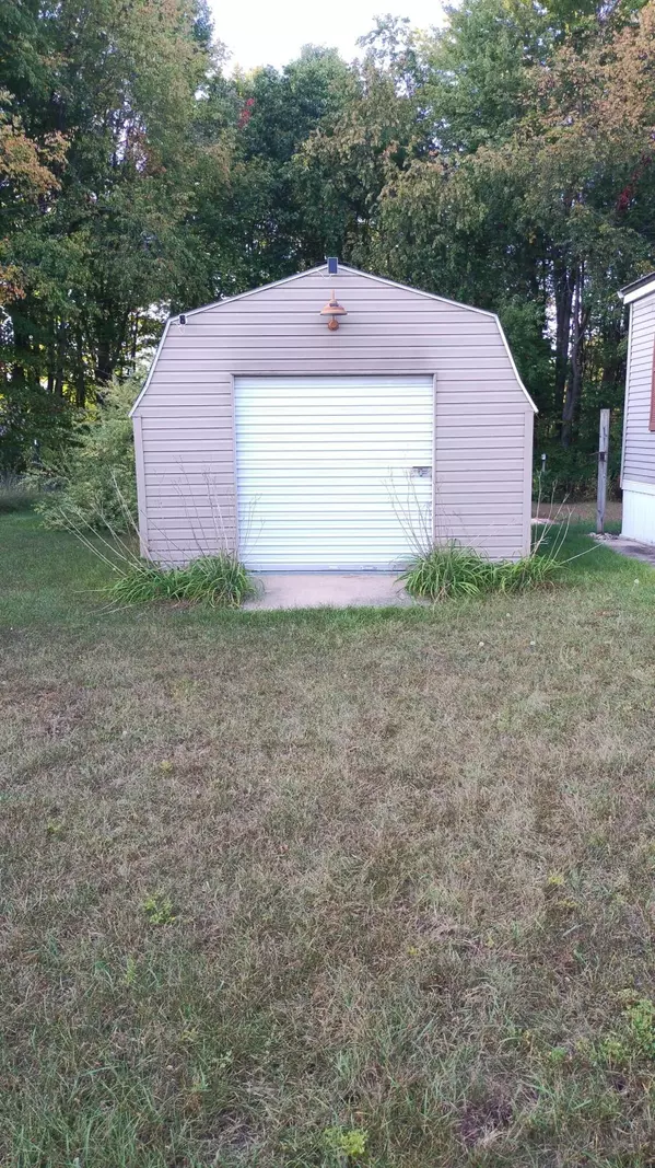 Newaygo, MI 49337,545 E Streambank Street