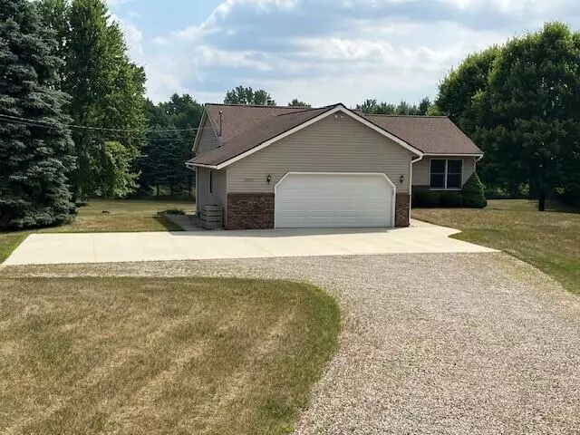 10050 Sussex NE Court, Rockford, MI 49341