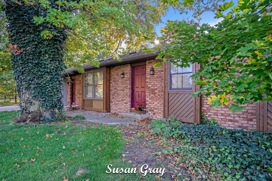450 N Division Avenue, Holland, MI 49424