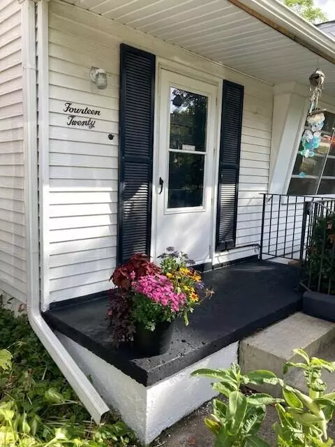 Ann Arbor, MI 48103,1420 Hatcher Crescent Crescent