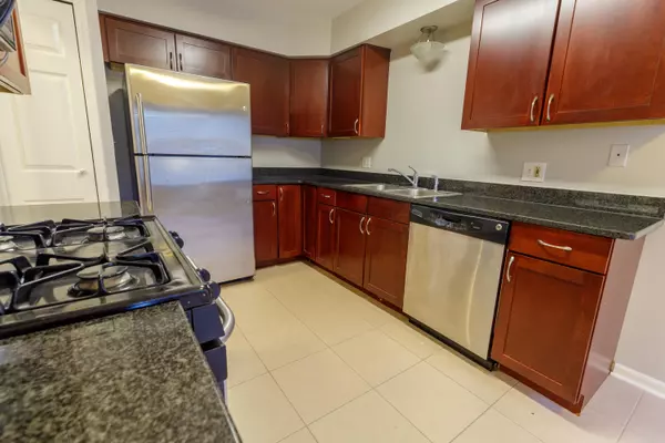 Ann Arbor, MI 48103,255 Fieldcrest Street