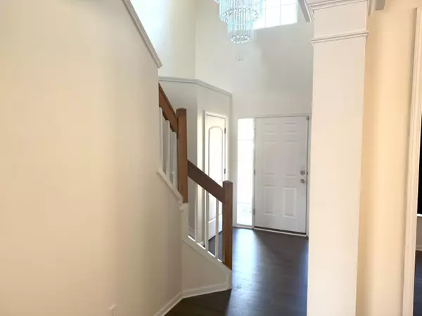 Romulus, MI 48174,33213 Saddleback Drive