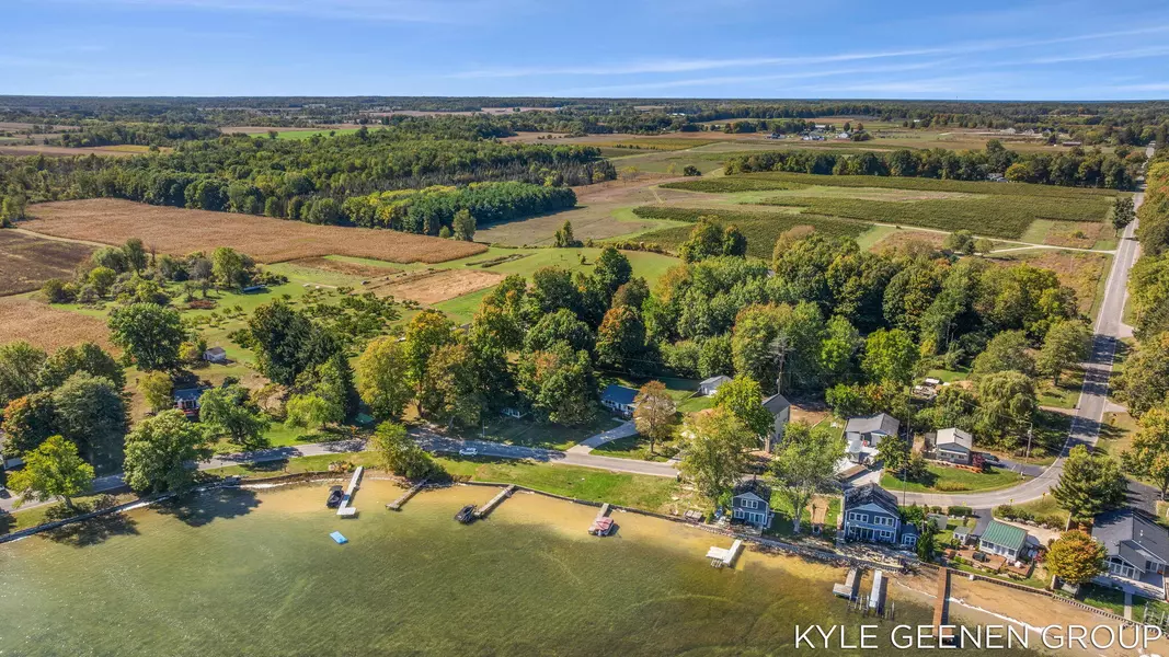 6020 122nd Avenue, Fennville, MI 49408