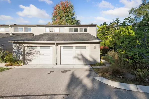 Ann Arbor, MI 48105,747 Peninsula Court