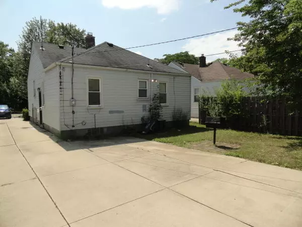 Harper Woods, MI 48225,19317 Woodside Street