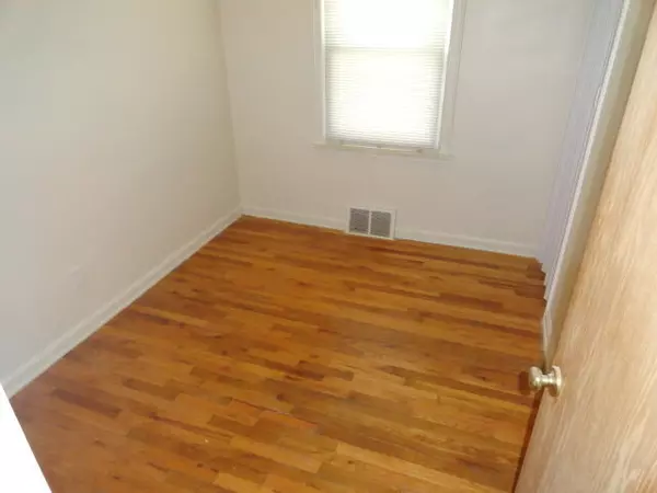 Harper Woods, MI 48225,19317 Woodside Street