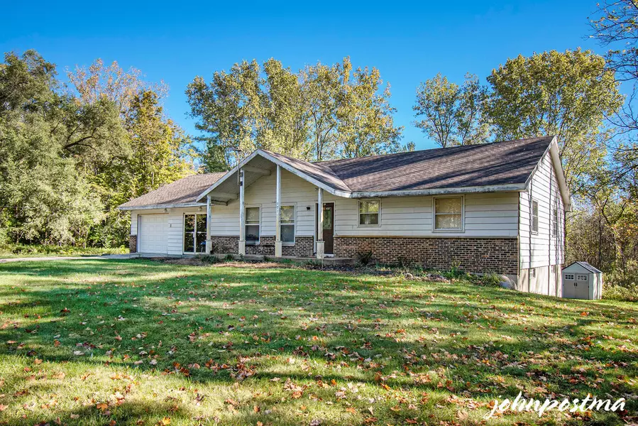 970 Buttrick SE Avenue, Ada, MI 49301