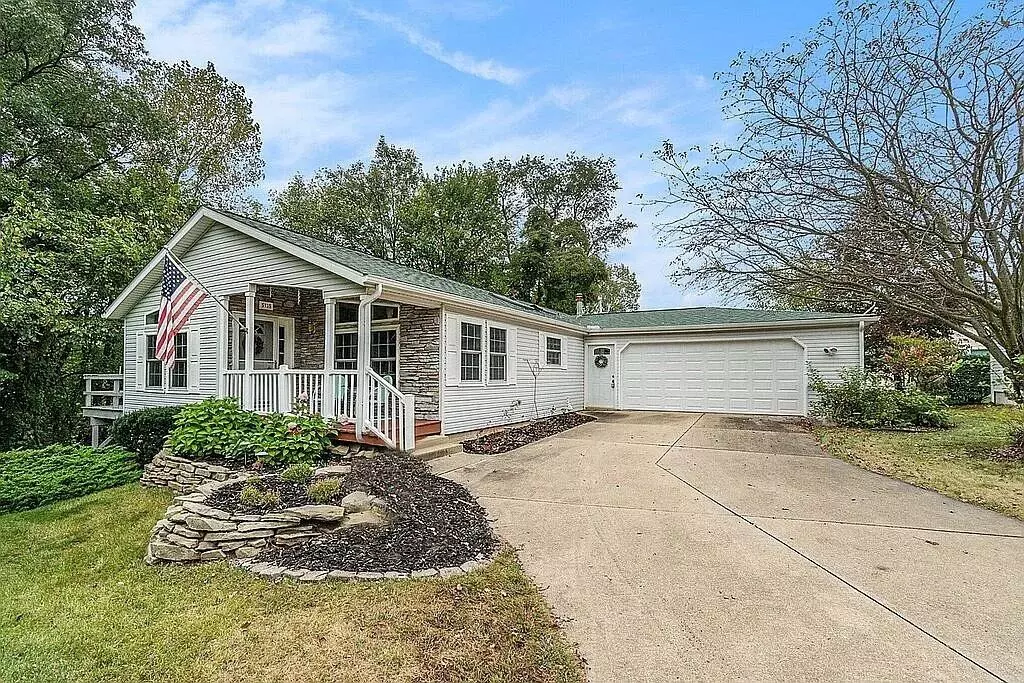 Kalamazoo, MI 49004,5135 Cobblefield Lane #82