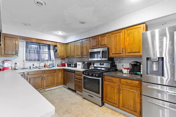 Adrian, MI 49221,260 Renfrew Avenue