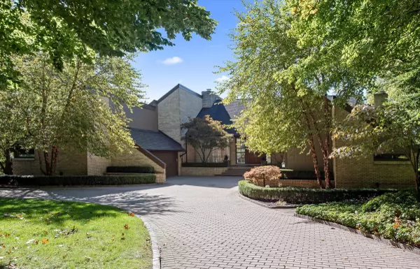 Bloomfield Hills, MI 48302,1735 Heron Ridge Drive