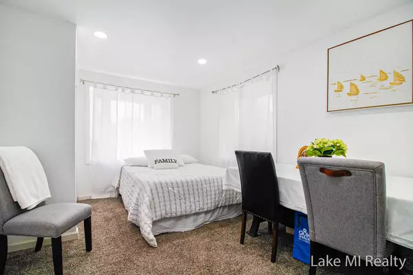 Wyoming, MI 49548,4463 Pinehurst SW Avenue