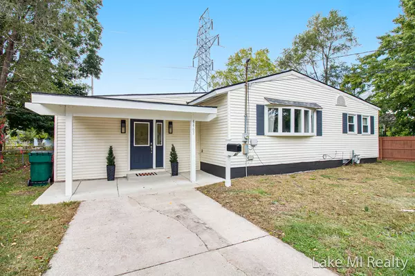 4463 Pinehurst SW Avenue, Wyoming, MI 49548