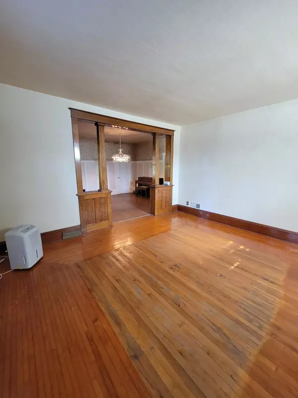 Manistee, MI 49660,807 Davis Street