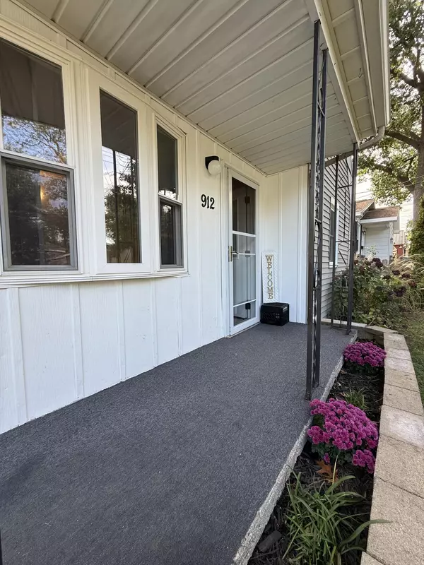 Wyoming, MI 49509,912 34th SW Street