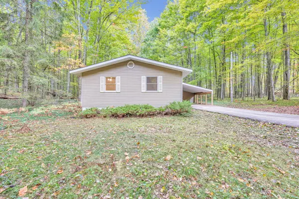 Canadian Lakes, MI 49346,8128 Highland Trail