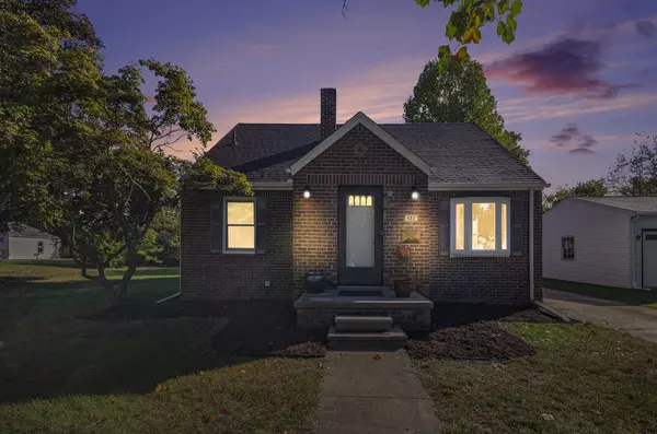 127 Madelon Street, Belleville, MI 48111