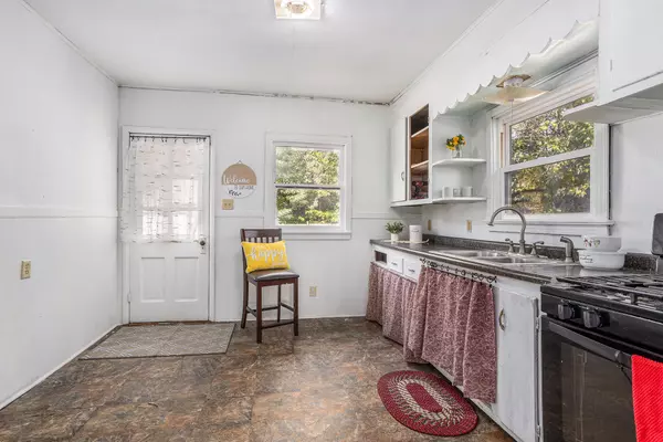 Kalamazoo, MI 49004,893 E G Avenue