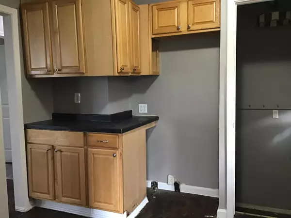 Harper Woods, MI 48225,19453 Roscommon Street