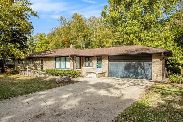 Allegan, MI 49010,322 Thomas Street
