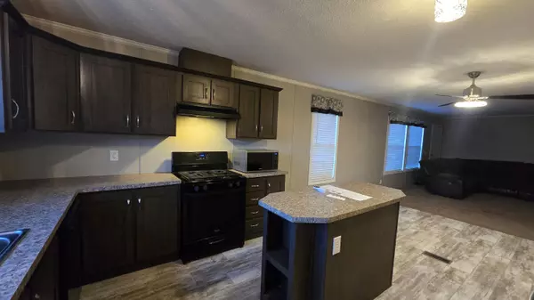 Hastings, MI 49058,932 Redwood Drive