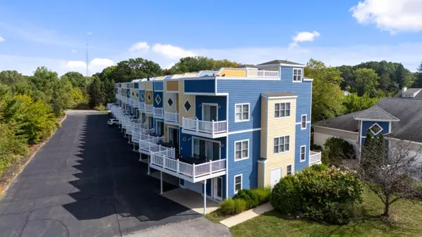 25 Diamond Point Lane #13, New Buffalo, MI 49117