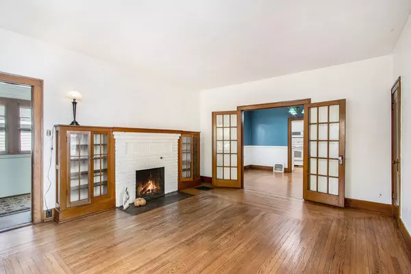 Lawton, MI 49065,117 S Adams Street