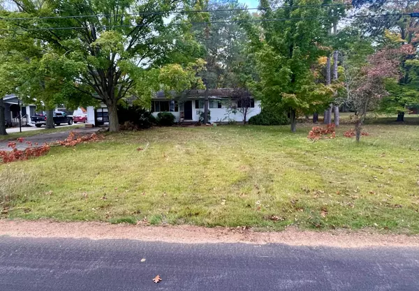 945 N Van Eyck Street, Muskegon, MI 49442