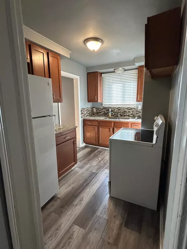 Detroit, MI 48235,17191 Saint Marys Street