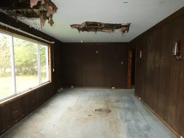 Watervliet, MI 49098,8137 Forest Beach Road