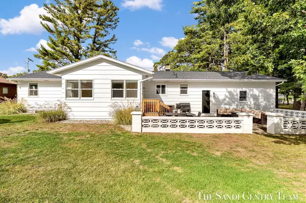Spring Lake, MI 49456,904 E Savidge Street